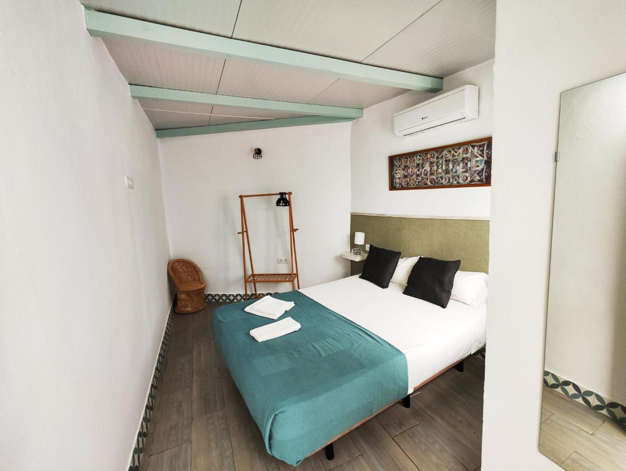 Apartamento Puerta De Cordoba Carmona  Exterior photo